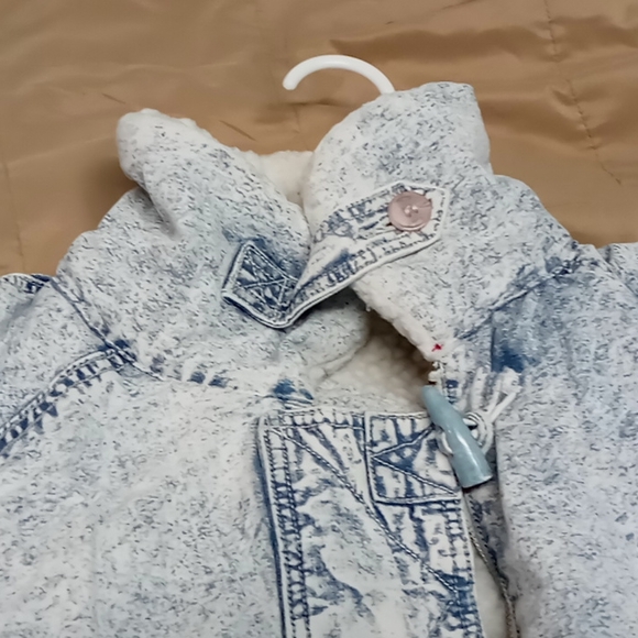 Vintage and Awesome Acid Wash Denim Parka, made by kaotic! - Picture 2 of 13